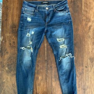 Express distressed skinny jeans size 8